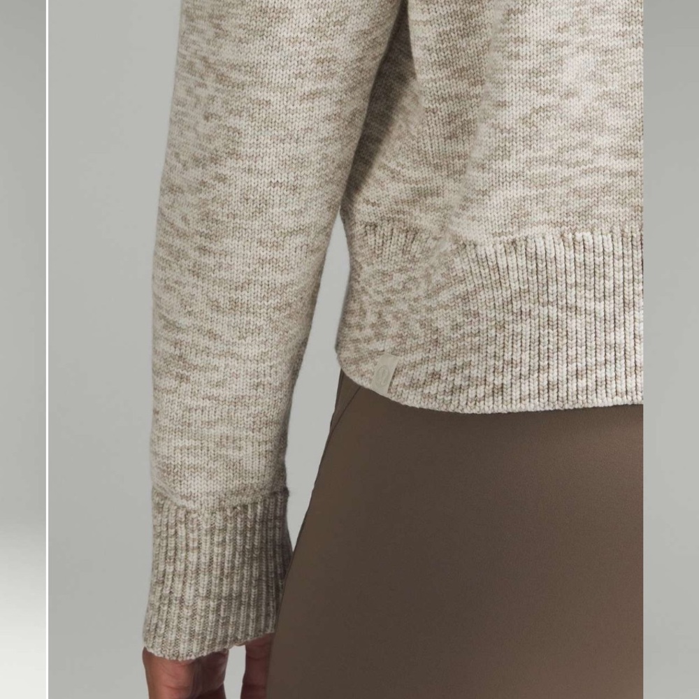 Lululemon Boxy Cotton-Blend V Neck Cardigan
Bone / White / Raw Linen / Vapor - Picture 7 of 16